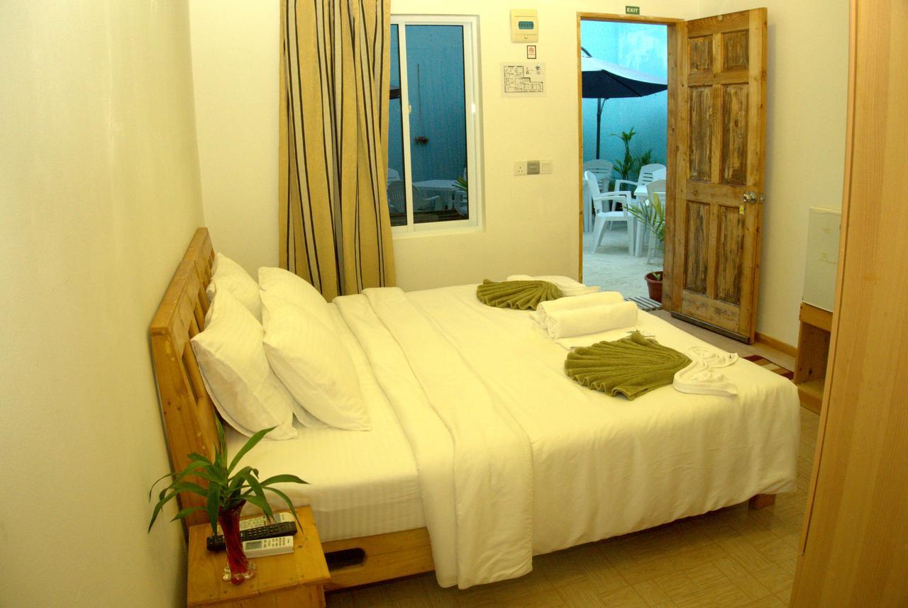 Zeestar Inn Maafushi Exterior photo