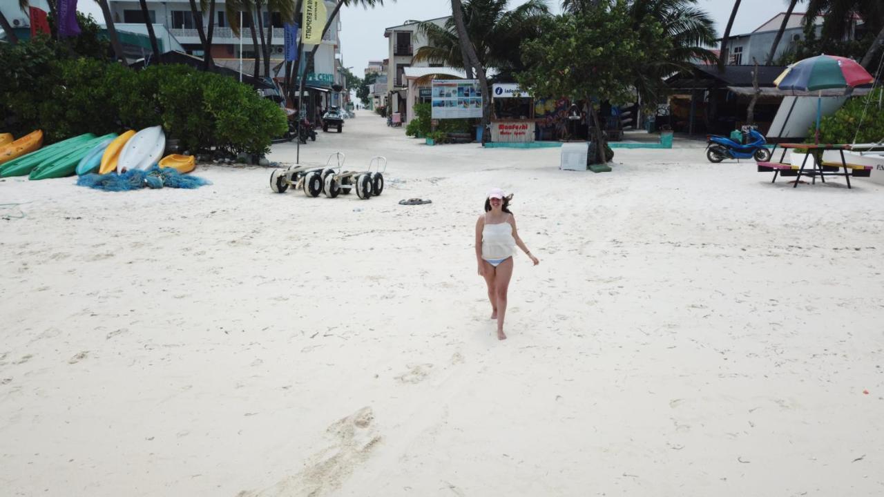 Zeestar Inn Maafushi Exterior photo