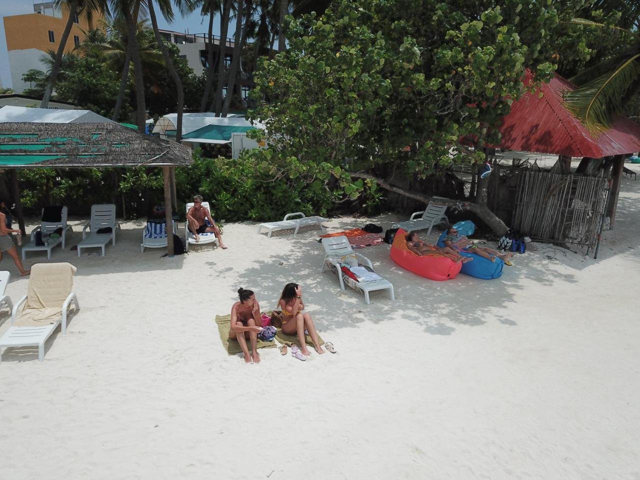 Zeestar Inn Maafushi Exterior photo