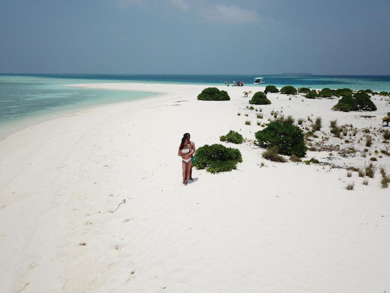 Zeestar Inn Maafushi Exterior photo